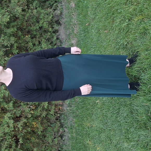 Crewneck Cashmere Pullover - Picture 2 of 7